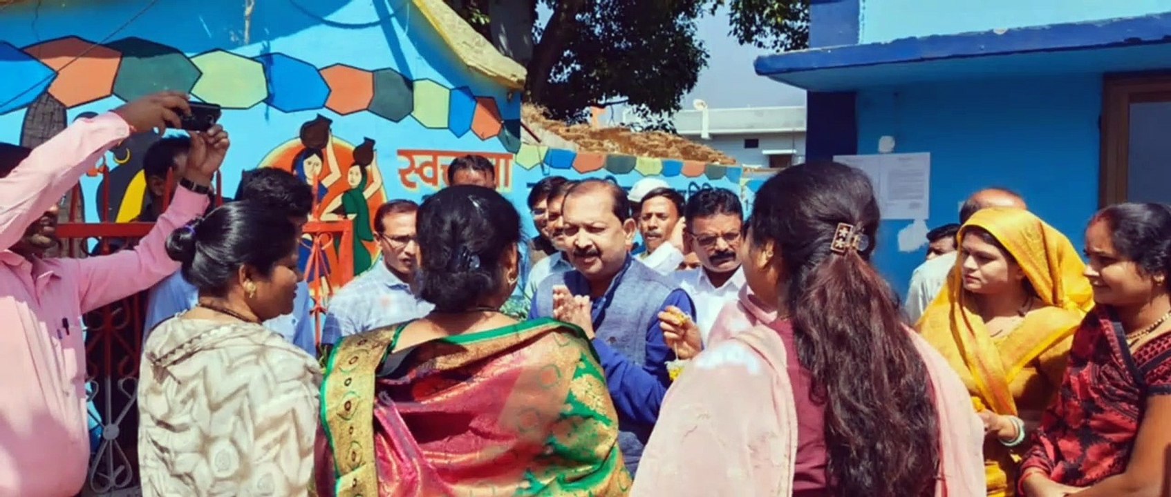 भाजपा की सदस्यता ग्रहण कर परिषद कार्यालय पहुंची अध्यक्ष चित्रा धुर्वे का हुआ स्वागत