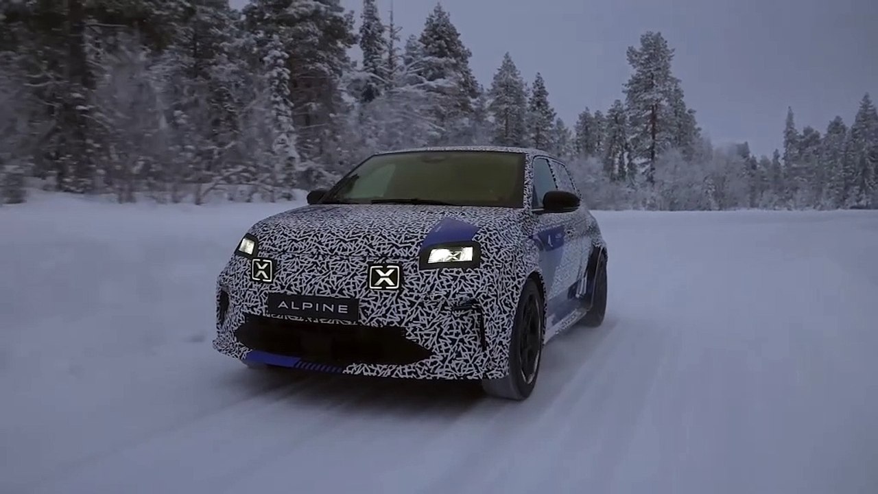 La sportive électrique Alpine A290 effectue ses premiers tours de roues au cercle polaire