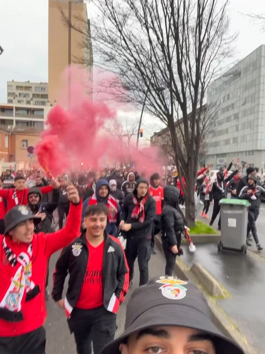 Toulouse é nosso ❤️ Petit vlog du match Benfica - Toulouse ! Match horrible mais quel experience incroyable ❤️