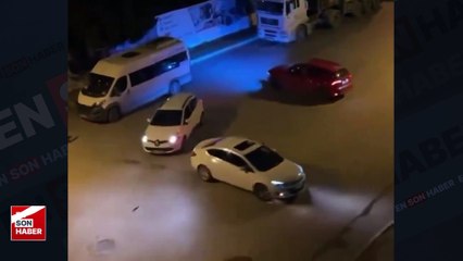 Kutu kutu pense oynayan arabalar kamerada