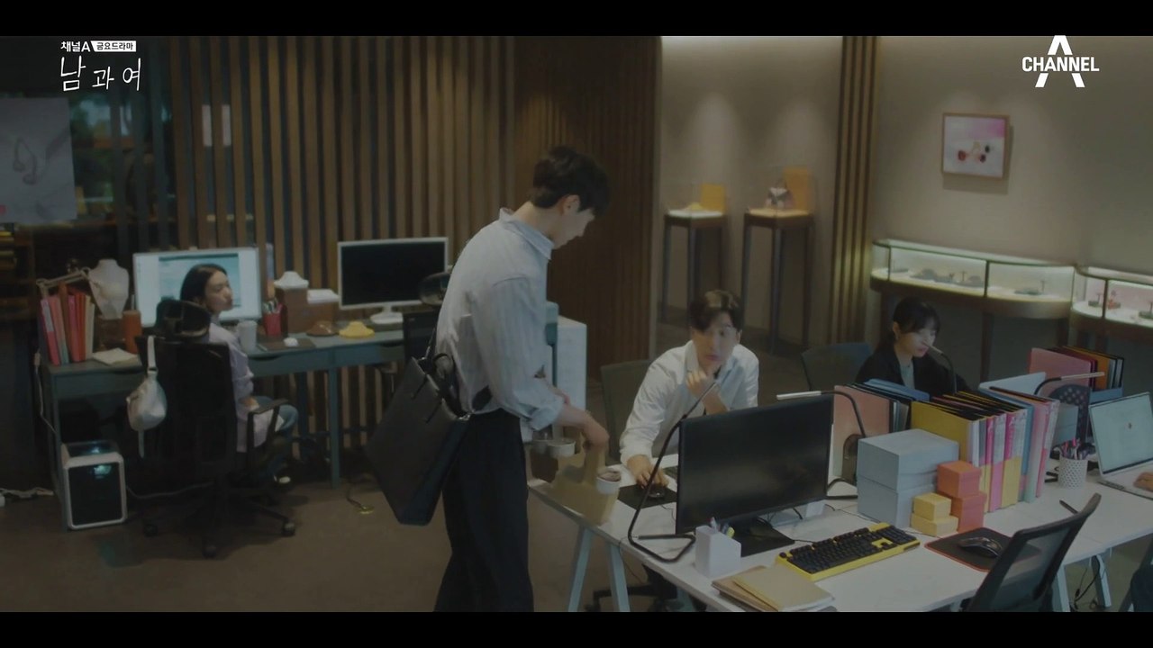 [#클립배송] 설레는 썸 시작? 연애가 서툰 현목에게 다가온 어플 속 여자 #남과여
