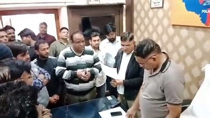 पूर्व विधायक के खिलाफ सोशल मीडिया पर अभद्र कमेंट, कांग्रेस सचिव गिरफ्तार