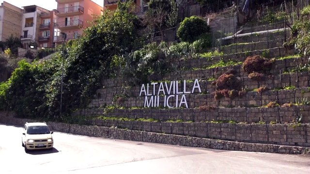 La figlia di Barreca, dal battesimo al fanatismo