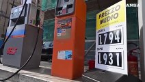 Si' al cartello della benzina ma non cambiato ogni giorno