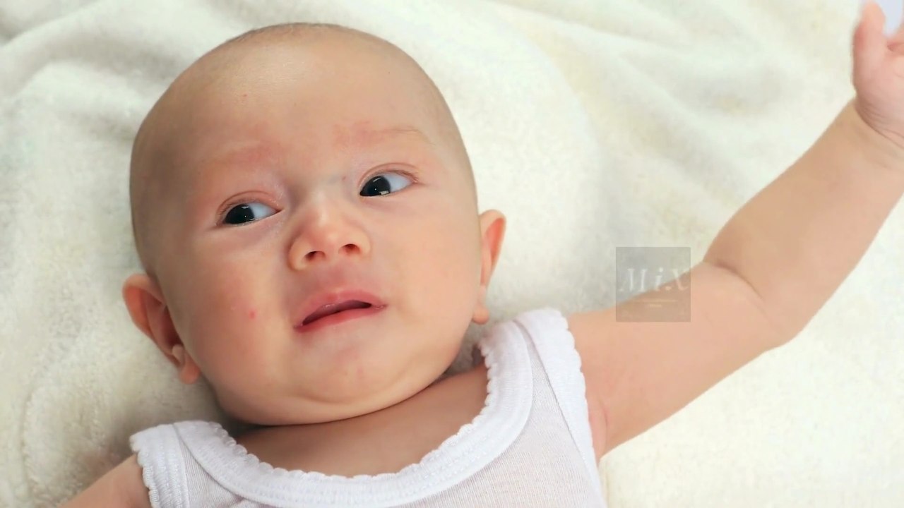 Newborns | Child development in the first 3 months #mix