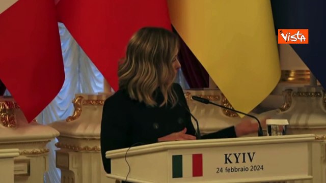 Due anni di guerra, Meloni a Kiev: Ucraina sta combattendo per tutta l'Europa