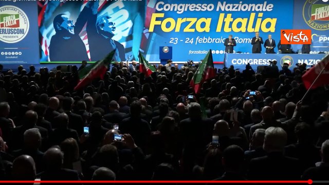 Tajani eletto segretario di Forza Italia, ecco l'applauso al congresso del partito