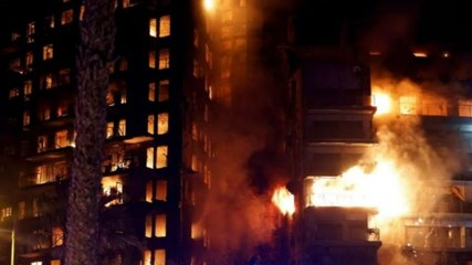 Korkunç yangından son anda kurtarıldılar