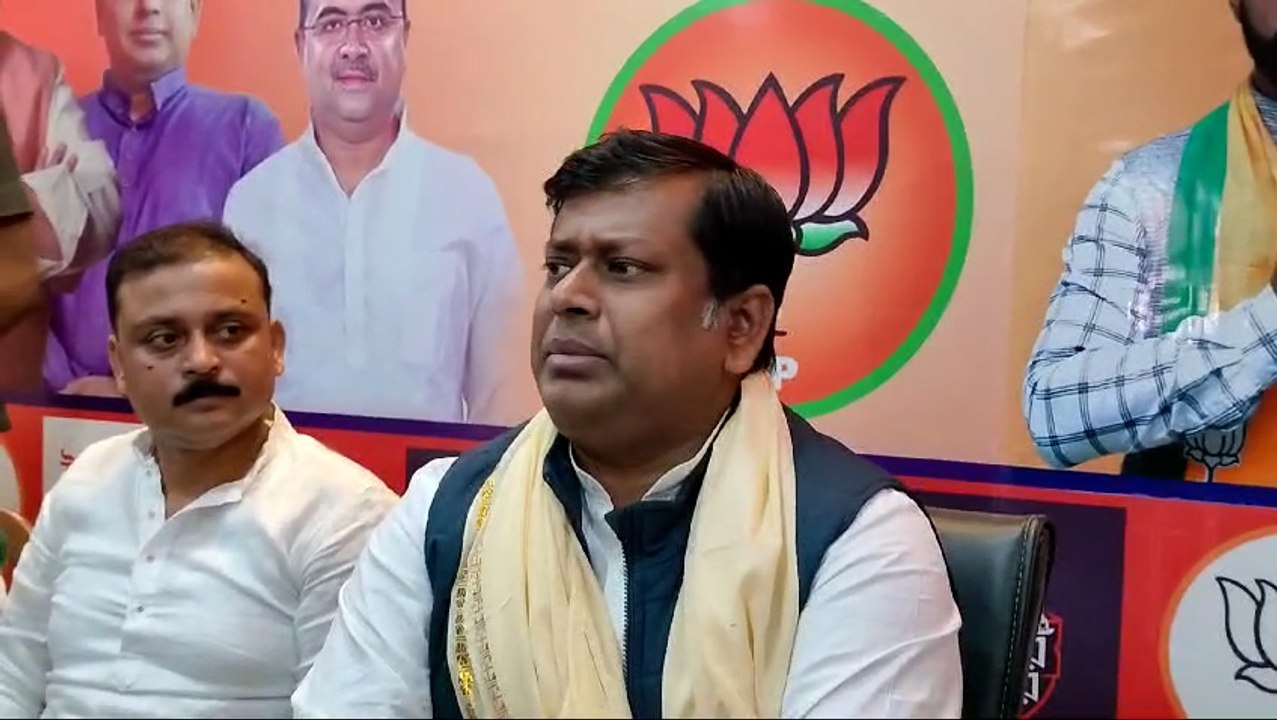 TMC-র লোক দেখলেই সন্দেশখালির মহিলারা ঝাঁটা নিয়ে তেড়ে আসছেন: Sukanta Majumdar | Oneindia Bengali