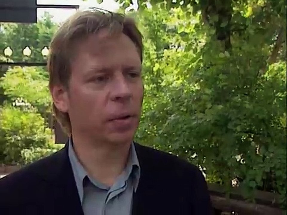 Se et klip fra TV-Avisen, da det annonceres, at Parken er blevet valgt som koncertsted | TV Avisen |2000| DR