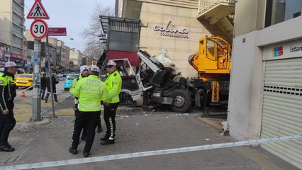 Beyoğlu'nda vinç kazası
