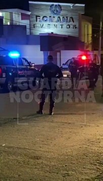 #Preliminar La colonia Lindavista de Tlaquepaque fue el escenario de una intensa movilización policíaca tras una serie de detonaciones al exterior de un salón de eventos #GuardiaNocturna
