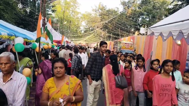 कोदो की खीर, चेंच की भाजी और रागी डोसा सहित लजीज जनजातीय व्यंजनों से सजे स्टॉल