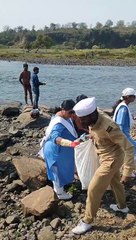 ‘स्वच्छ जल, स्वच्छ मन’ से की नर्मदा तटों की स्वच्छता सेवा - देखें वीडियो