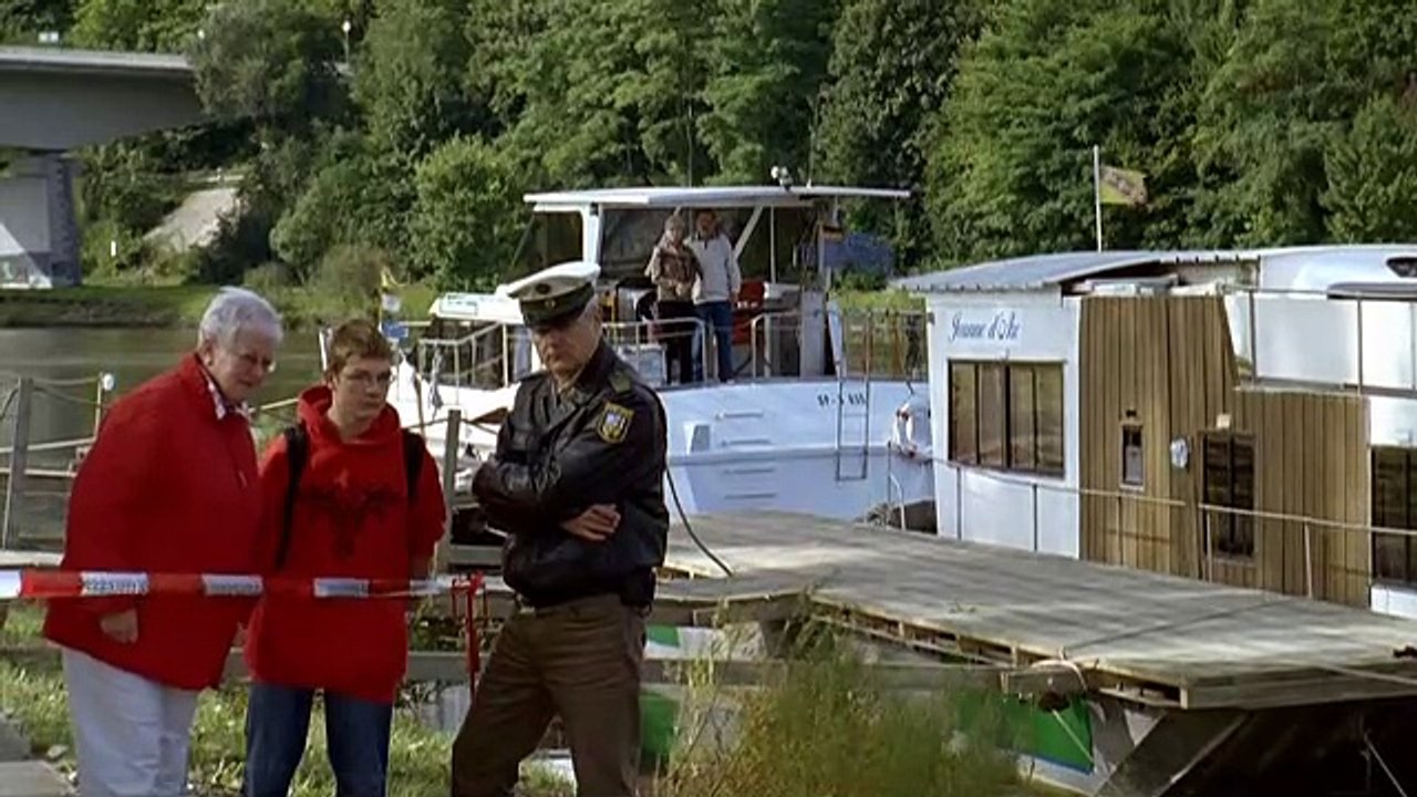 Pfarrer Braun E15-Im Name der Rose