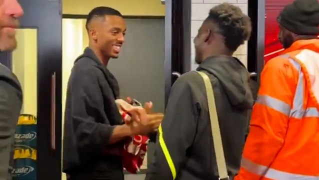 Bukayo Saka gifts former Arsenal star Joe Willock his shirt after Gunners beat Newcastle