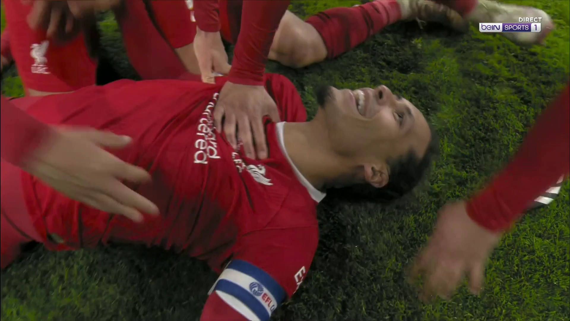 Carabao Cup : Virgil Van Dijk délivre Liverpool en prolongation dans ce match fou !