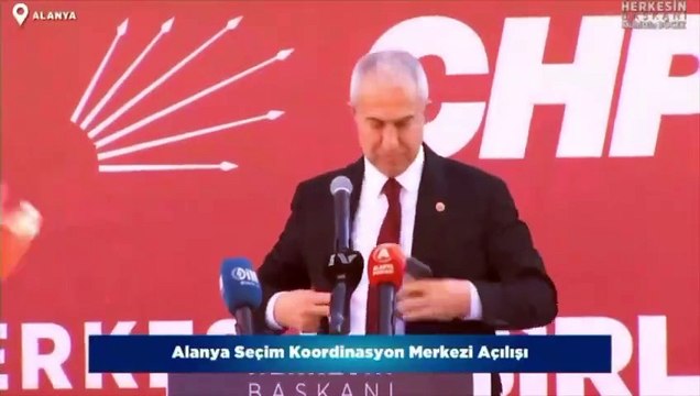 CHP'li Alanya adayı konuşmasına 'besmele' çekerek başladı! Alkış için bir süre bekledi
