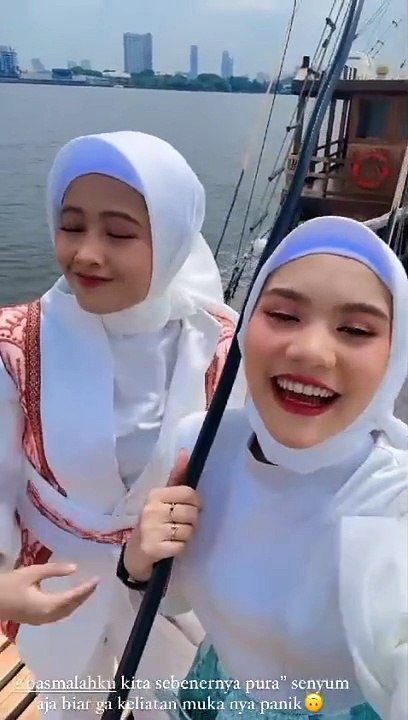 Sridevi dan basmalah di kapal