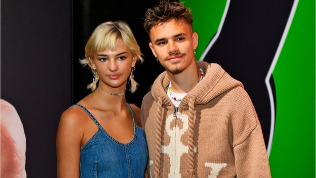 VOICI : Romeo Beckham célibataire : le fils de Victoria et David Beckham annonce sa rupture avec le mannequin Mia Regan