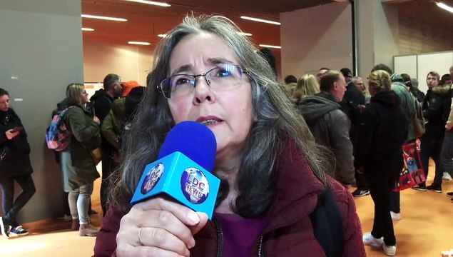 SIA2024 Une visiteuse du Salon de l'Agriculture en colère contre Macron. Paris/France - 24 Février 2024