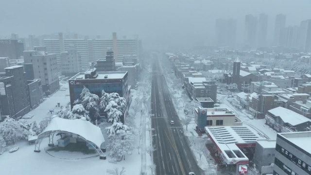 [날씨] 오늘 내륙 맑고 큰 일교차...동해안 최고 7cm 눈 / YTN