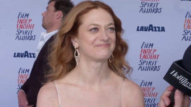 Marin Ireland Talks Working With Anne Hathaway & Thomasin McKenzie in 'Eileen' | THR Video