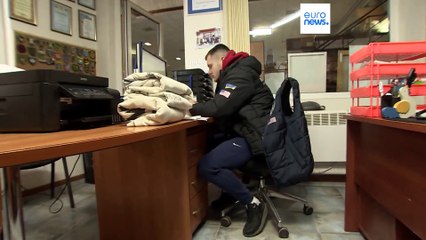 Loin des raids russes, à Oujhorod, une ONG se bat pour coordonner l'aide humanitaire