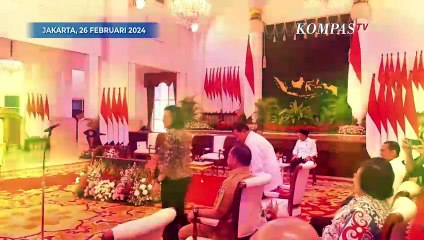 Télécharger la video: Momen Sri Mulyani Hampiri dan Salaman dengan Prabowo Subianto Jelang Sidang Kabinet