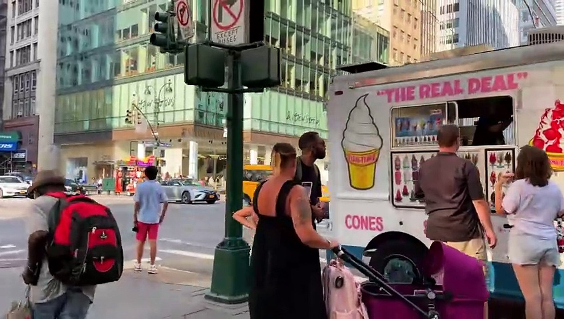 ⁣【4K】WALK Fifth Avenue NEW YORK City USA vlog 4k video TRAVEL