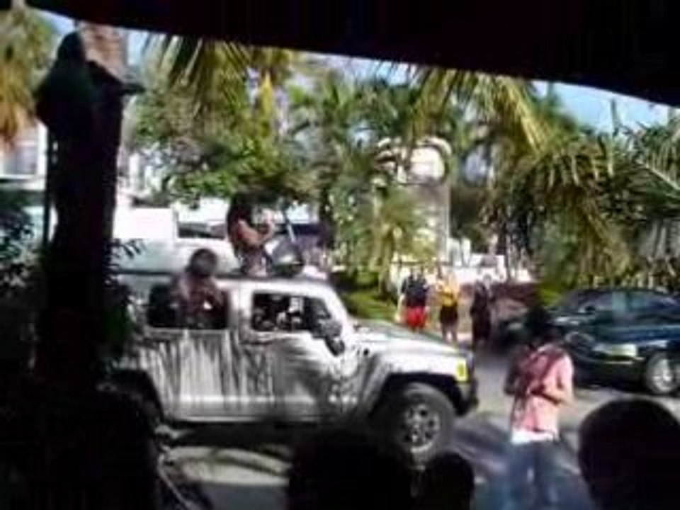 Ocean Drive with Hummer !