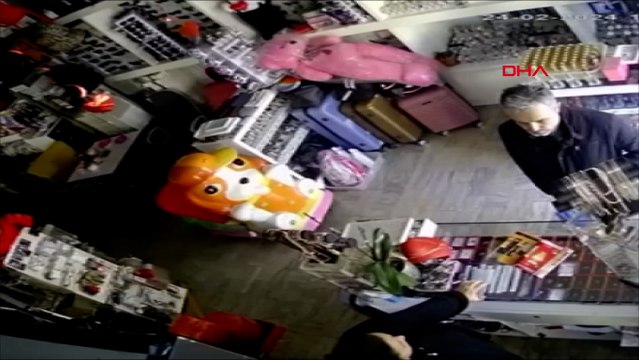 Önce yedi içti sonra hırsızlık yaptı