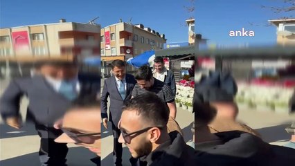 Download Video: Erdoğan'ın sesini taklit eden fenomenle Ali Babacan sokakta karşılaştı