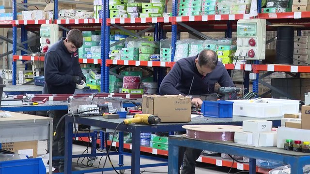 Una empresa que transforma contenedores marítimos en salas eléctricas, Pyme del Año en Sevilla