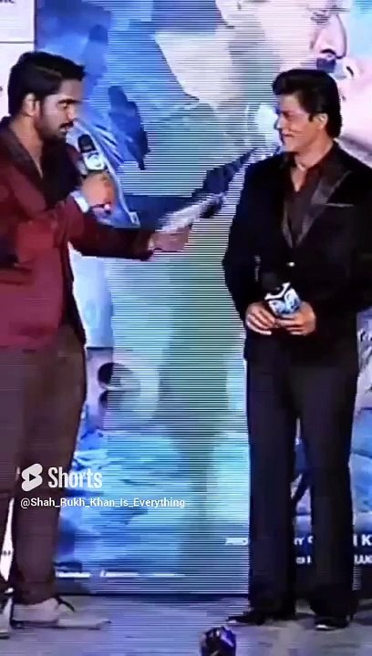 SRK's message to all moms, who think their son looks like him