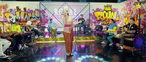HAPPY ASMARA - LAMUNAN ( Official Live Video Royal Music )