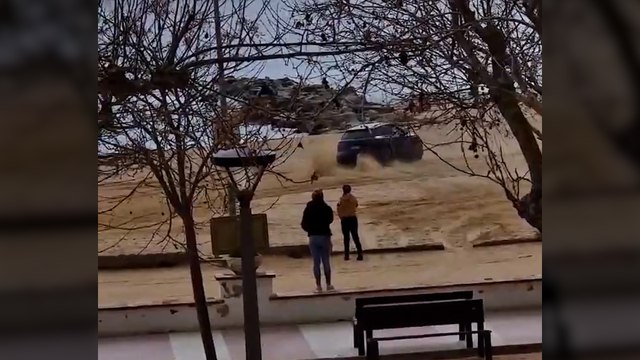 Un Français arrêté après des dérapages avec son SUV sur une plage en Espagne