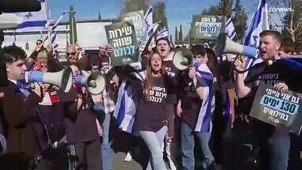 إسرائيليون يحتجون ضد إعفاء أبناء اليهود المتدينين المتشددين من التجنيد