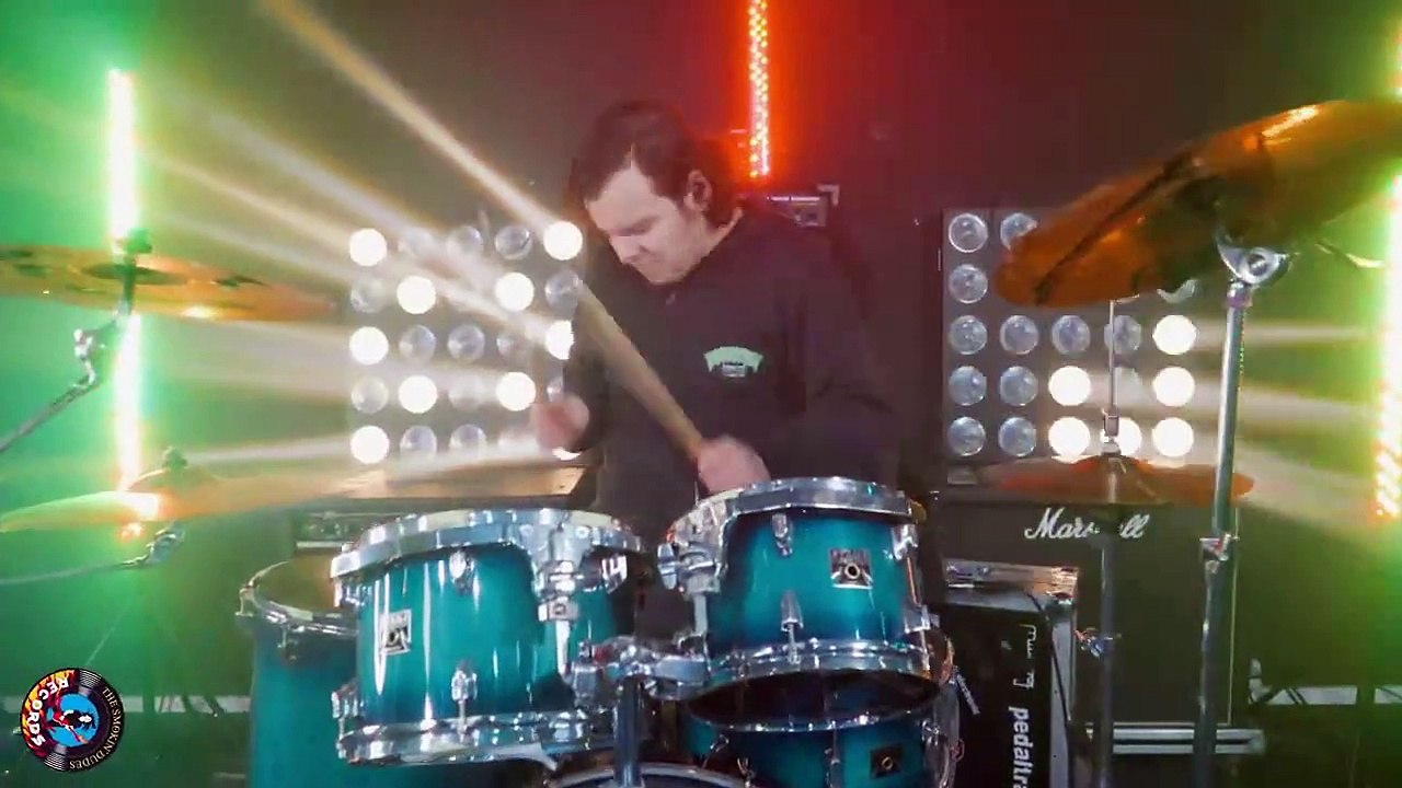 6960  Ernst Wolff  Krissy Rieger Laden auseinander 1