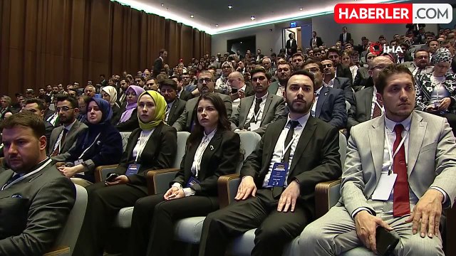 Cumhurbaşkanı Erdoğan: Meydanı siyaset haramilerine bırakmak yok