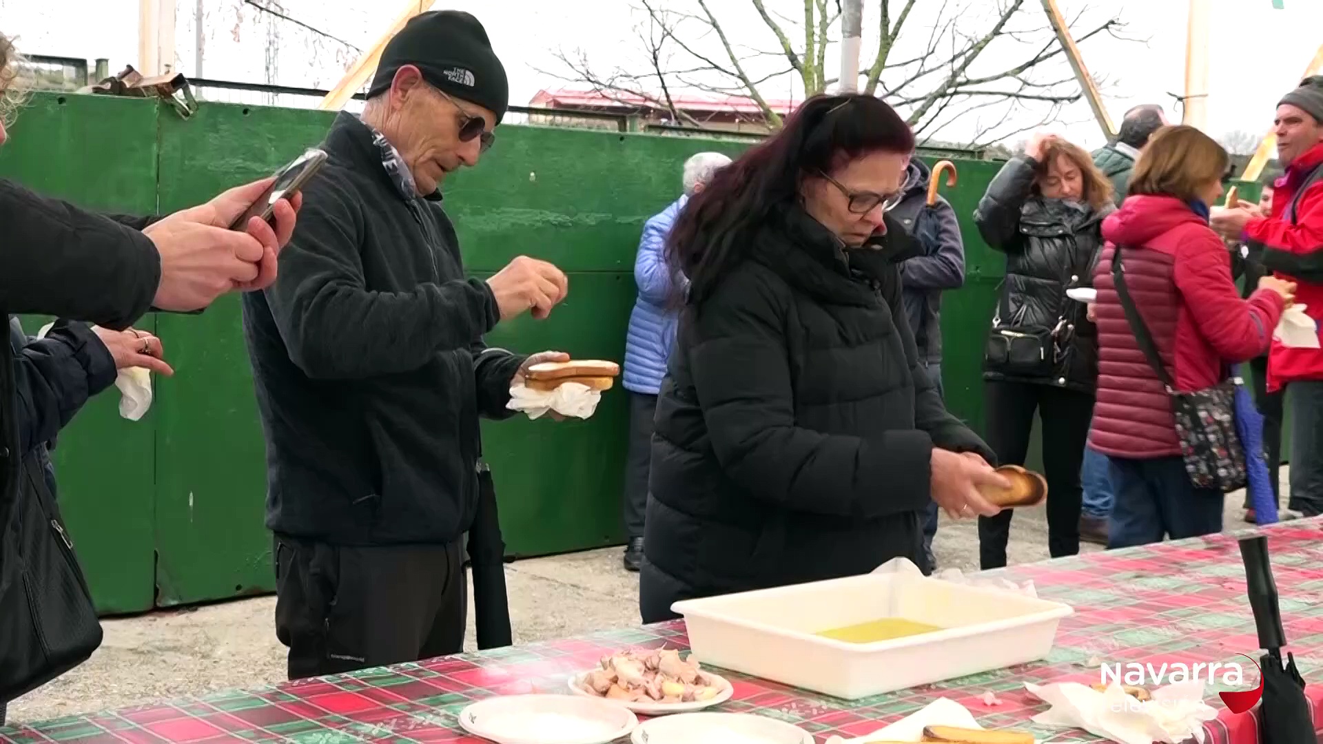 Cientos de visitantes quieren probar la tostada de Arróniz
