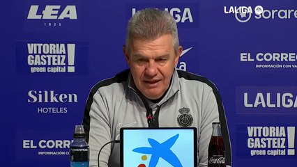 Aguirre y los nervios pre semifinal: los libros, el avión y la compra