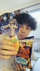 Dégustation d'un goûter après une journée de ski