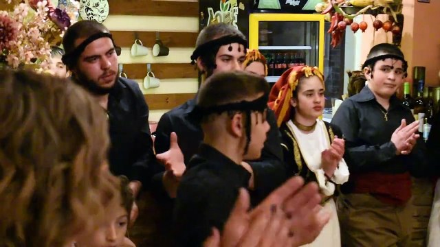 ΚΟΠΗ ΠΙΤΑΣ 2024. ΧΑΙΡΕΤΙΣΜΟΣ ΠΑΠΑ ΘΕΜΗ