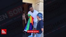 Amerika’da bir baba kapının önündeki LGBT bayrağını yırttı
