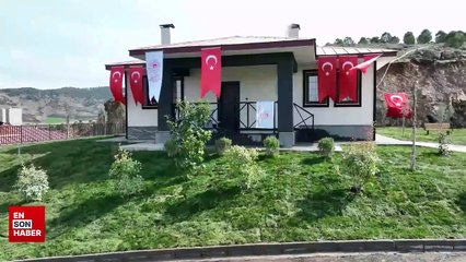 Bakan Özhaseki, depremzede şehit ailesine verdiği sözü tuttu