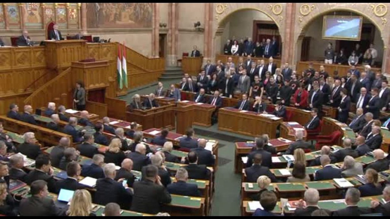 Orban e suoi deputati snobbano l'omaggio del parlamento ungherese a Navalny