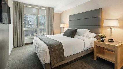 Why You Should Put a Shoe in Your Hotel Safe, According to a Flight Attendant