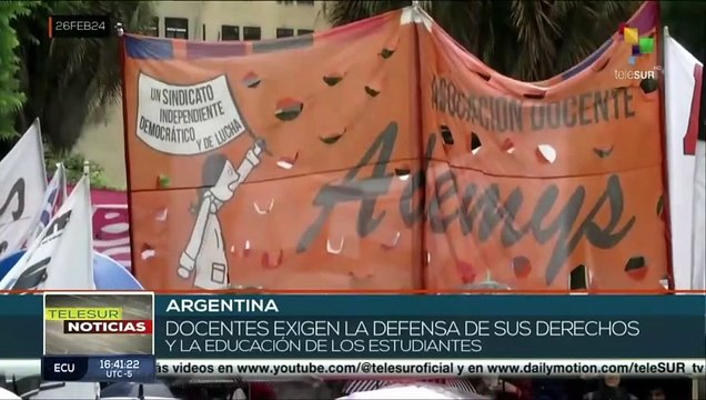 Docentes realizan paro nacional en Argentina