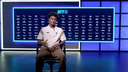 Oscar Bobb on Manchester City new contract until 2029